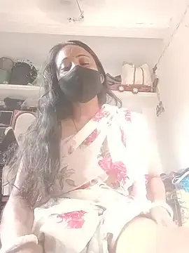 Simi-hot-boudi