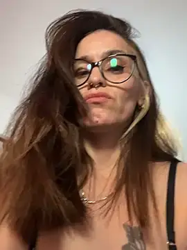 busty_nicole