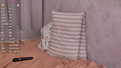 Playful_Lia