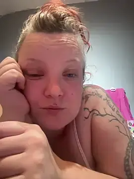 busty-bella1