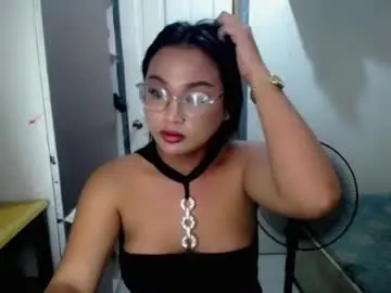 sexuallyattractive_mae
